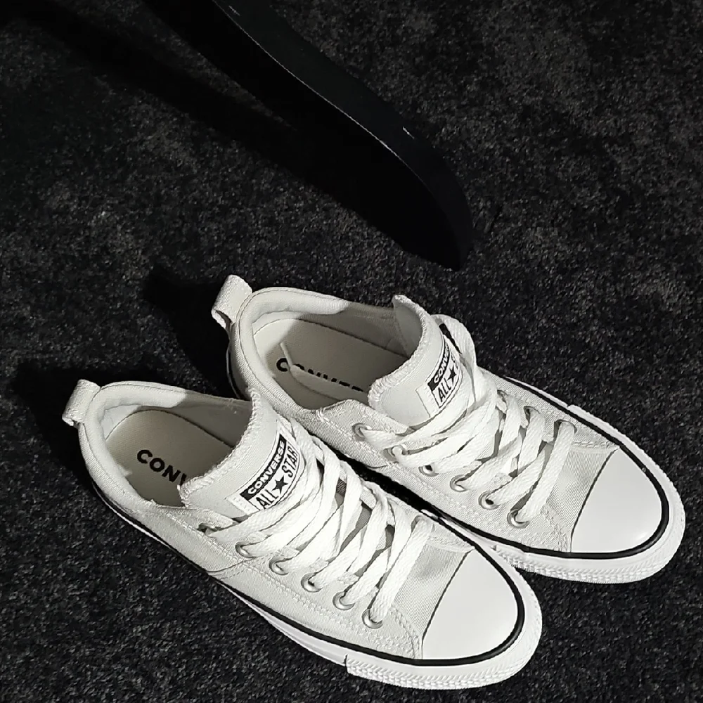 Converse Light Grey Sneakers - Picture 2 of 7